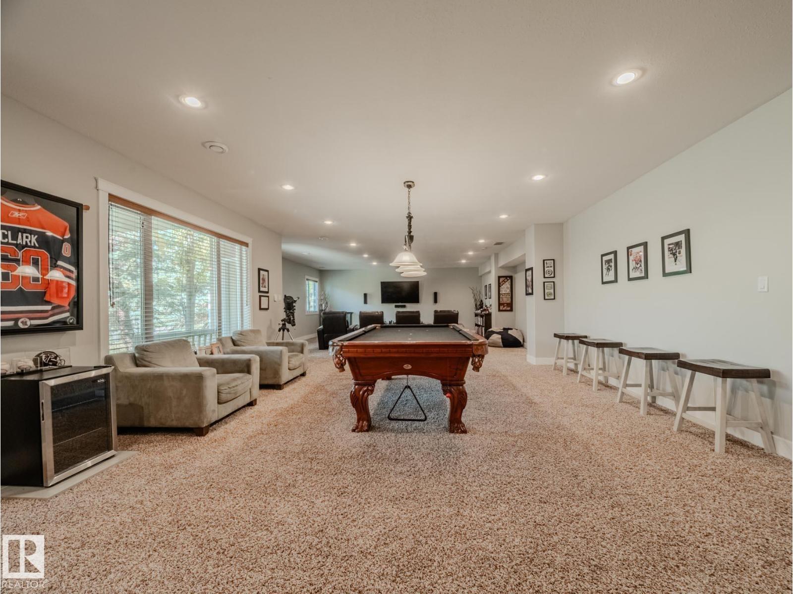 5204 63 ST - 35