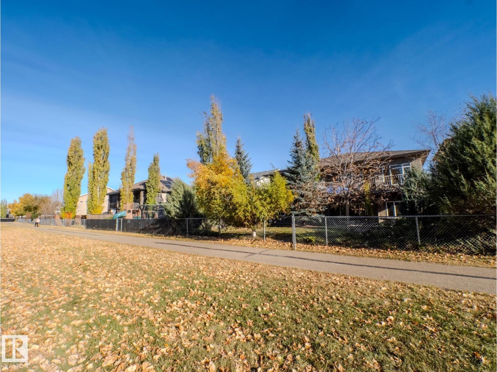 5204 63 ST - 46