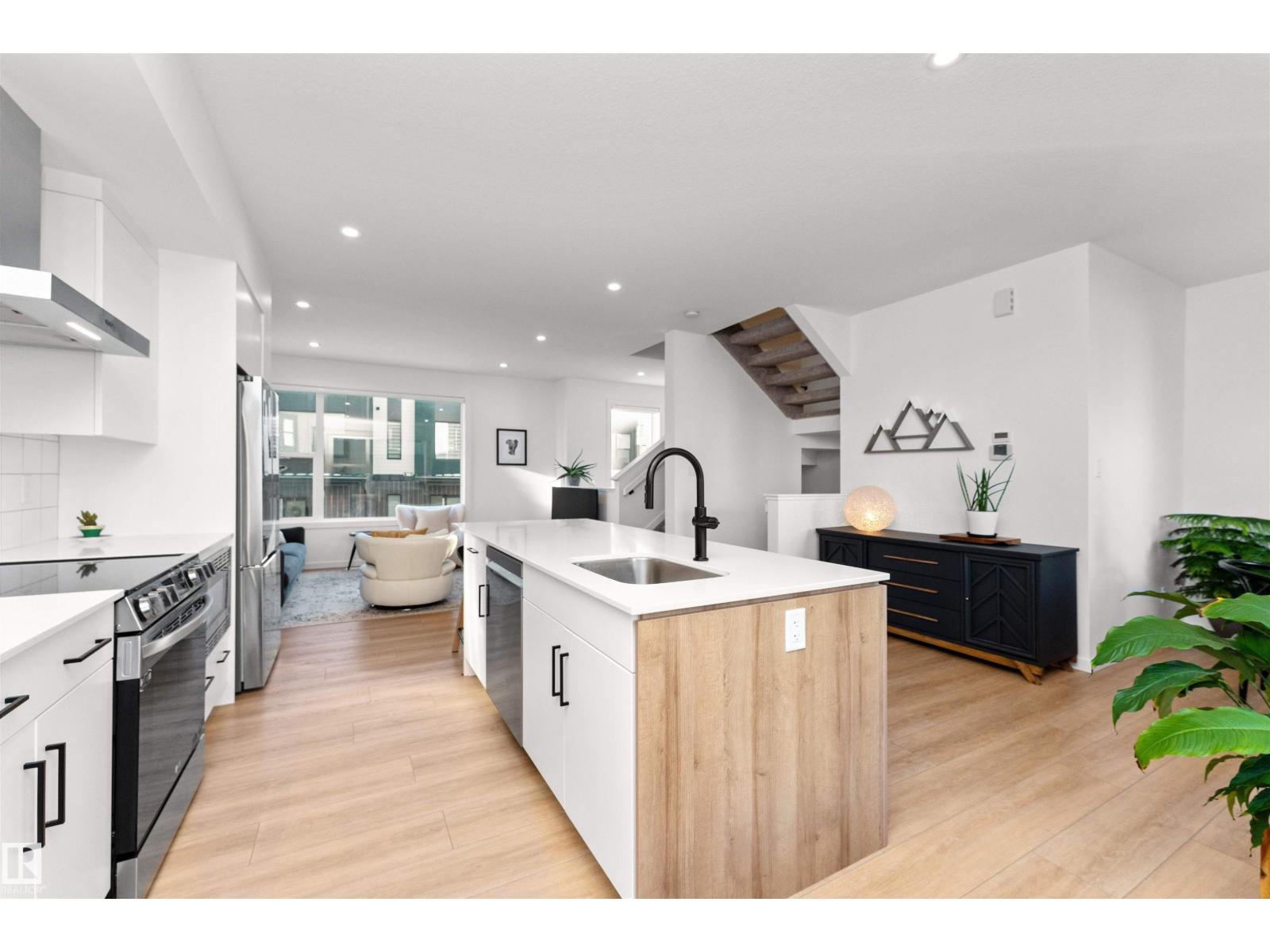 #56 5 RONDEAU DR, St. Albert