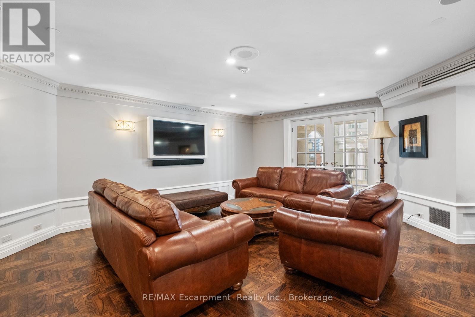 #301 2287 LAKE SHORE ROAD W - 35