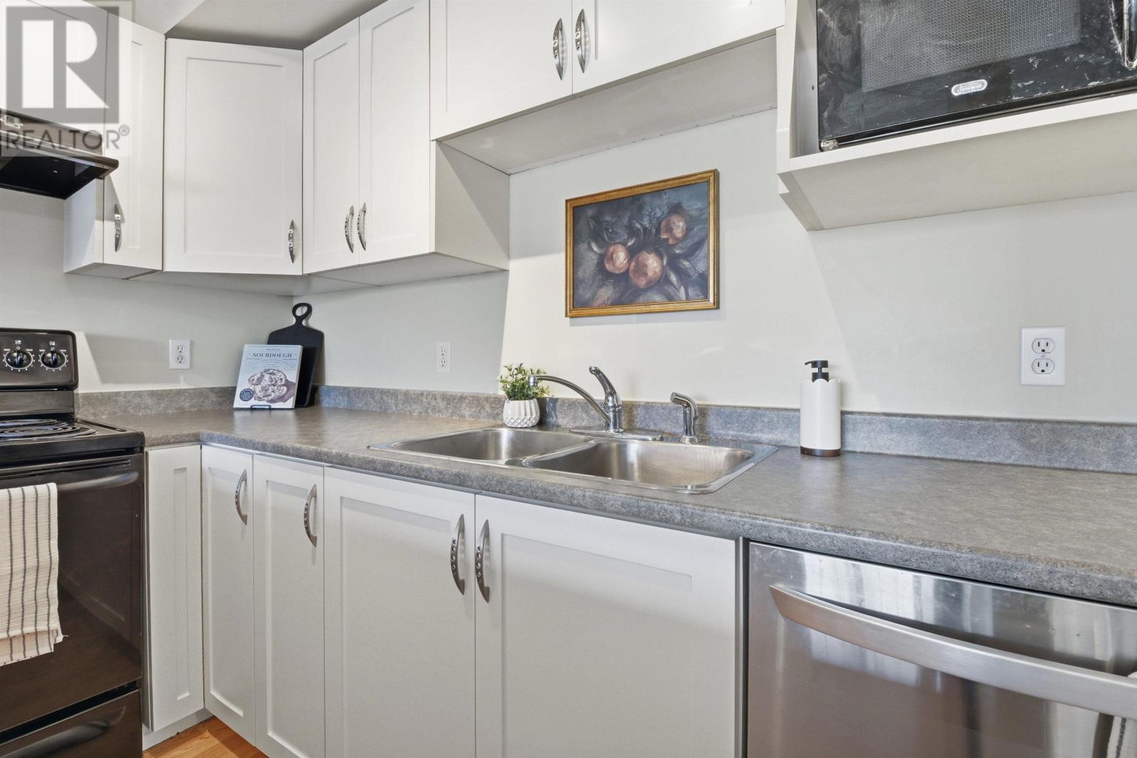 Property 8 of 38 of 406 162 Ochterloney Street