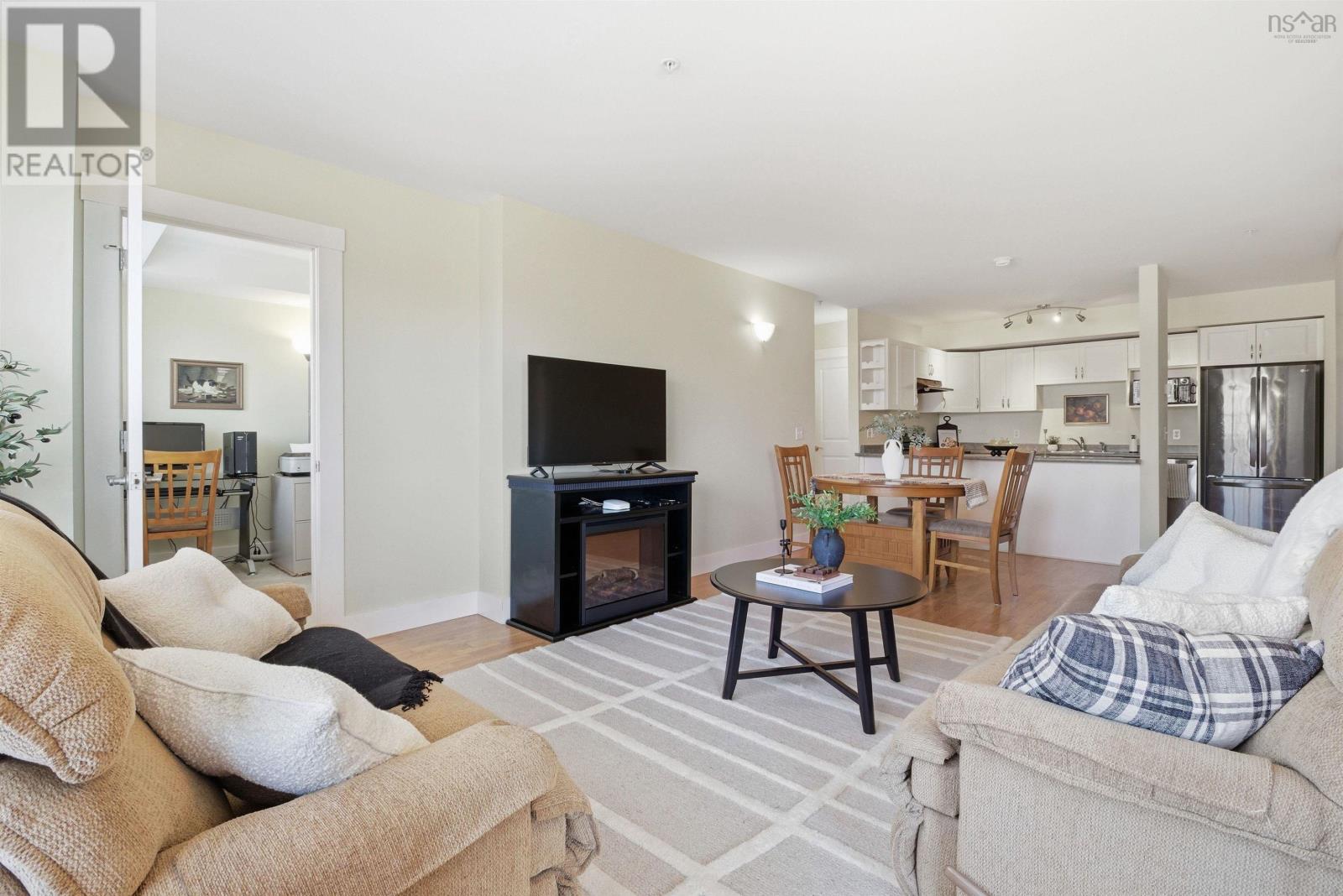 Property 2 of 38 of 406 162 Ochterloney Street