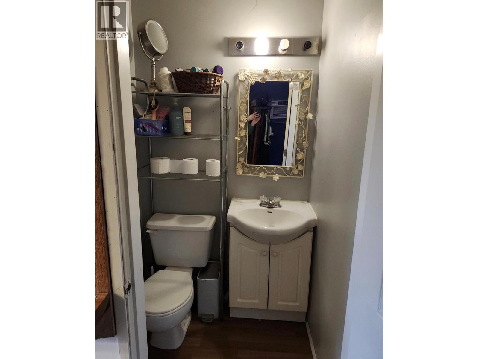 640 | 642 COURTENAY CRESCENT CRESCENT - 10