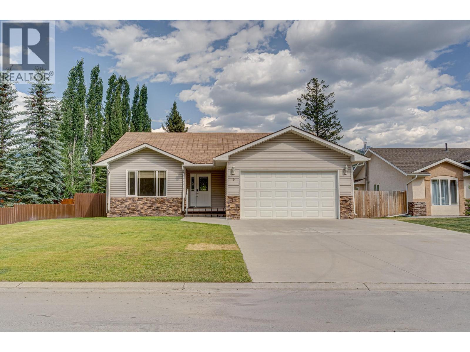 5 CALEDONIA PLACE - 1