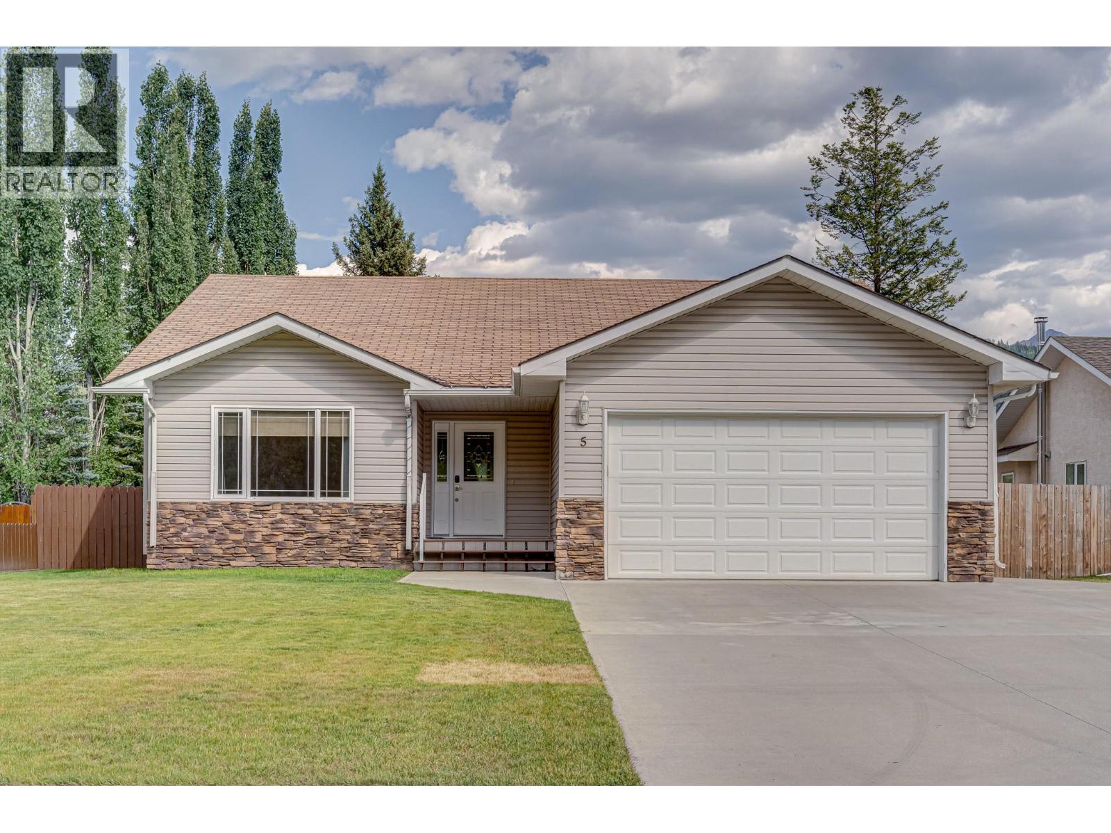 5 CALEDONIA PLACE - 54