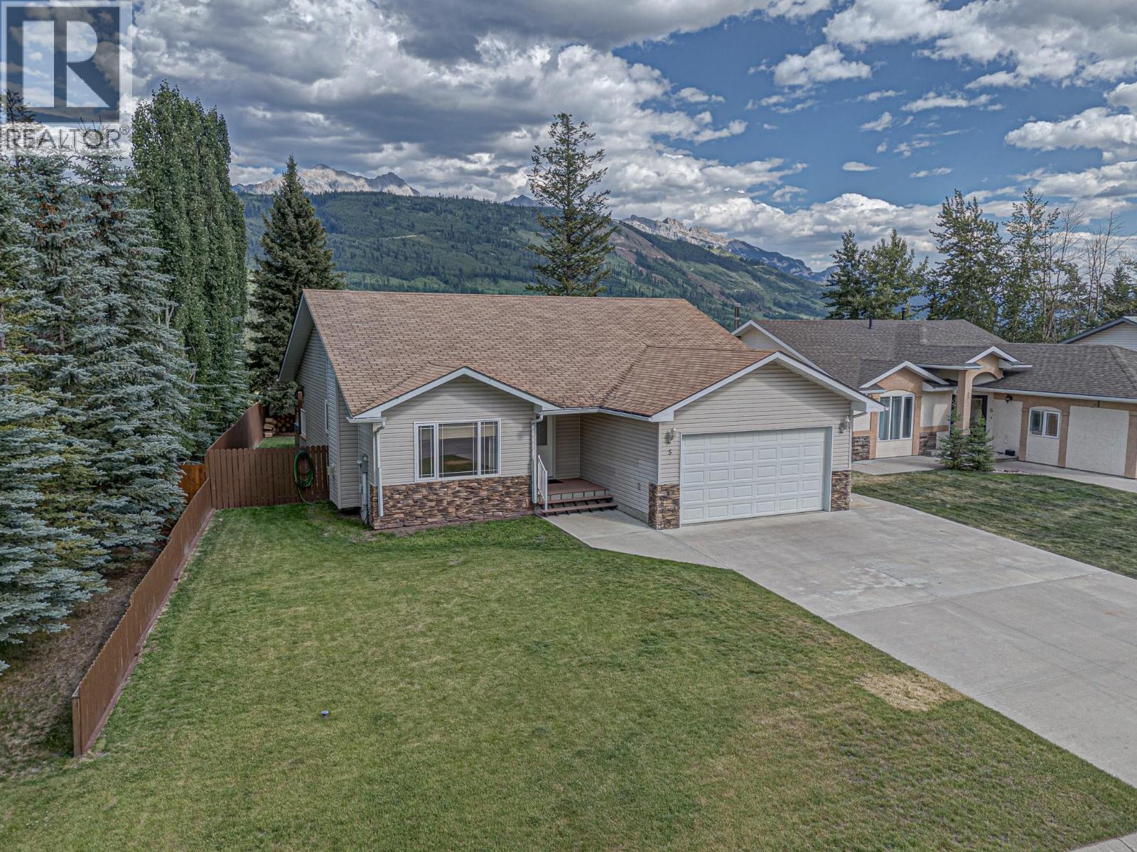 5 CALEDONIA PLACE - 60