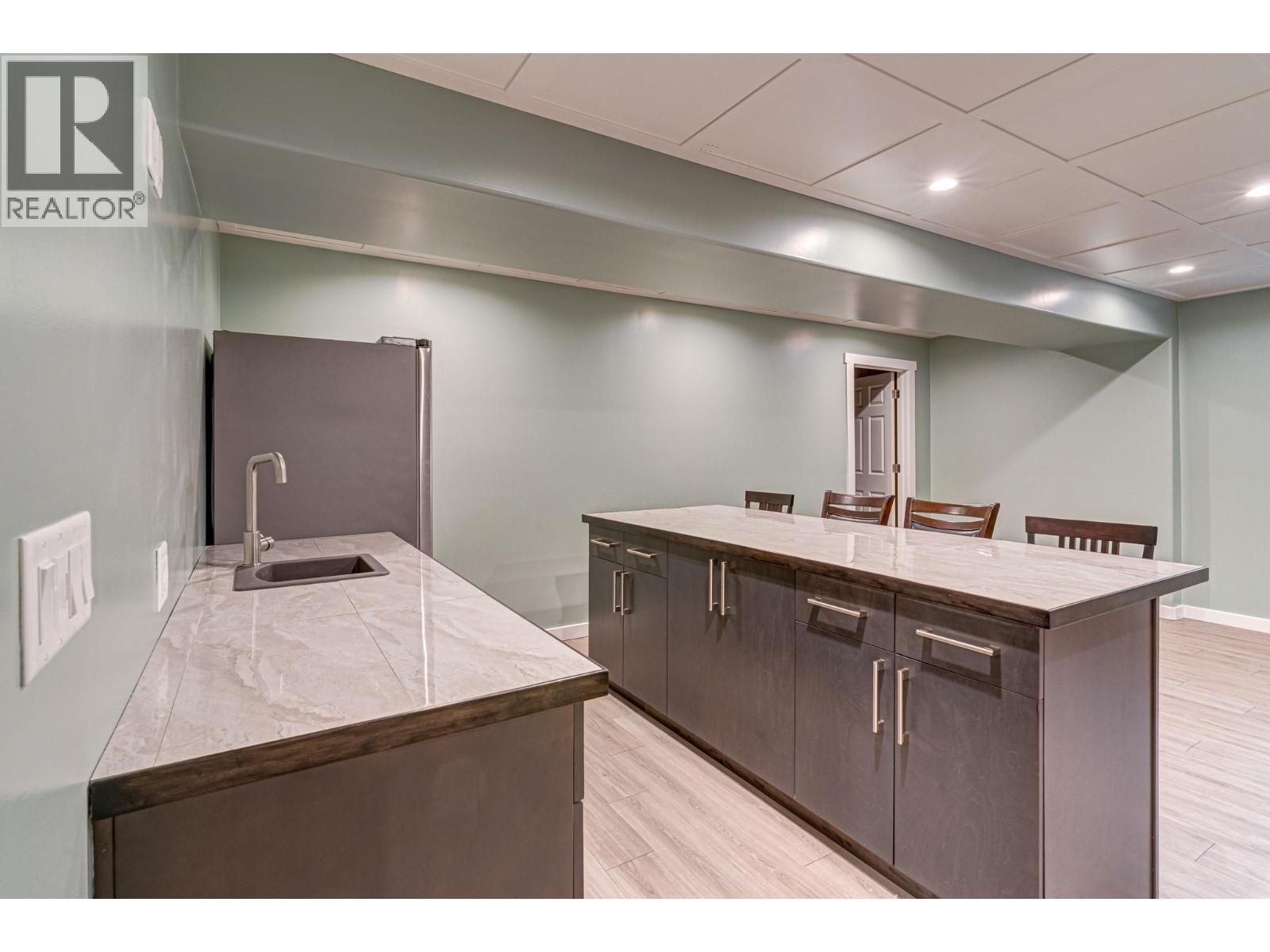 5 CALEDONIA PLACE - 42