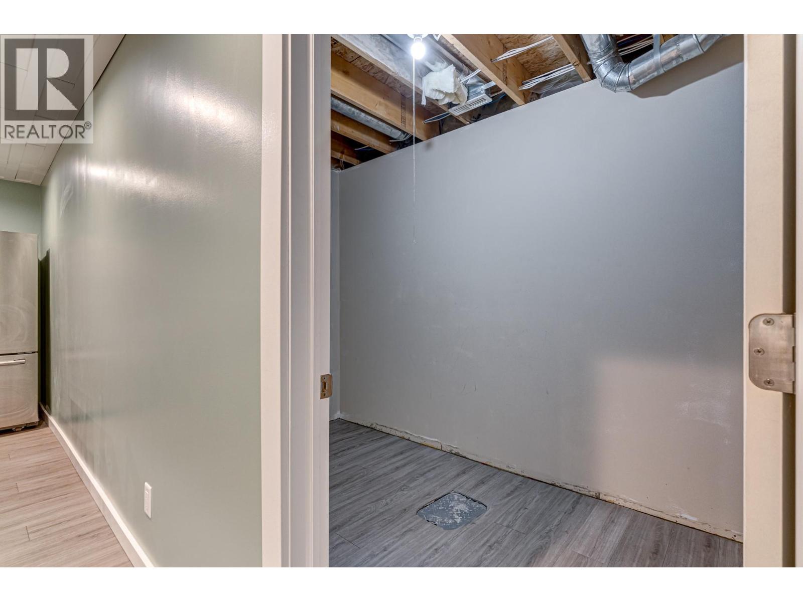 5 CALEDONIA PLACE - 43