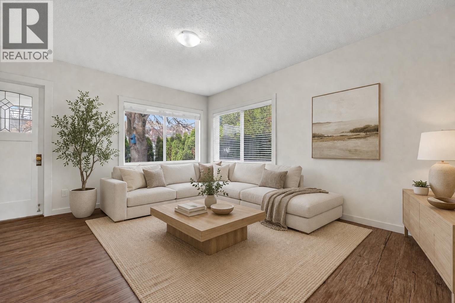  991 Coronation Avenue, Kelowna