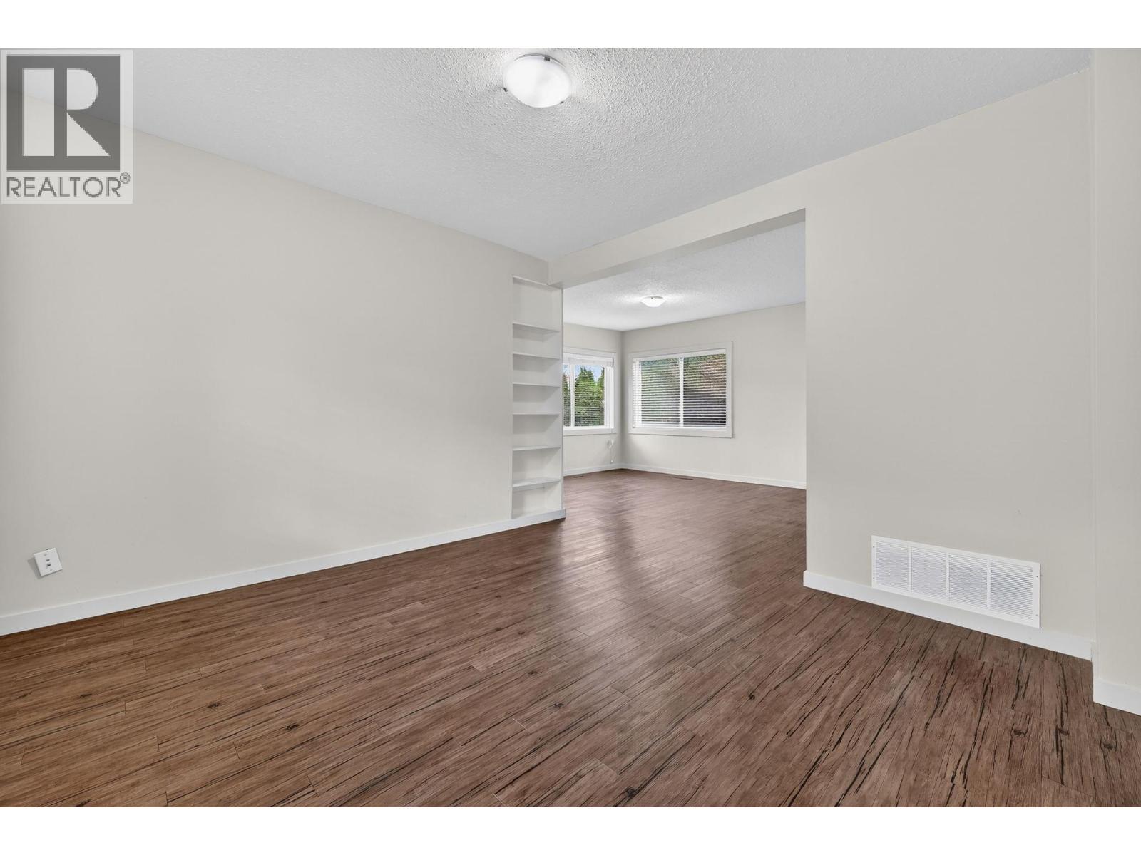  991 Coronation Avenue, Kelowna