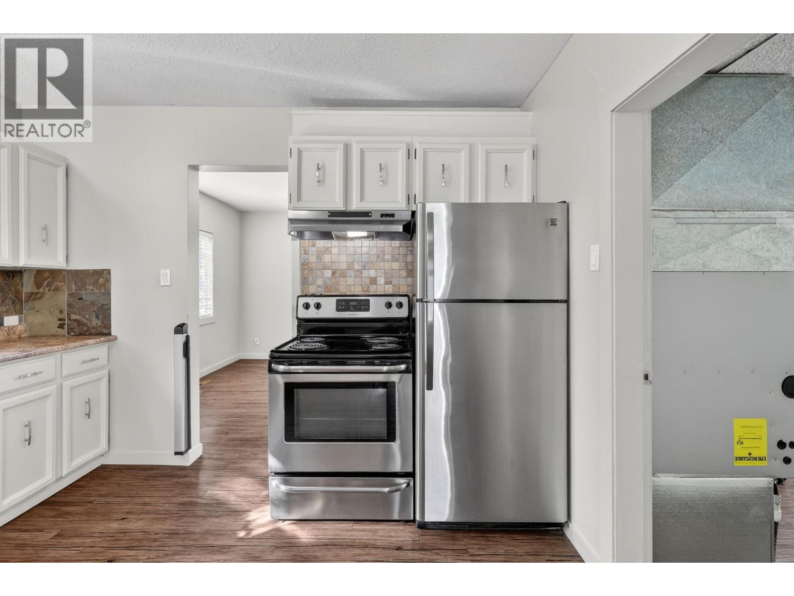  991 Coronation Avenue, Kelowna