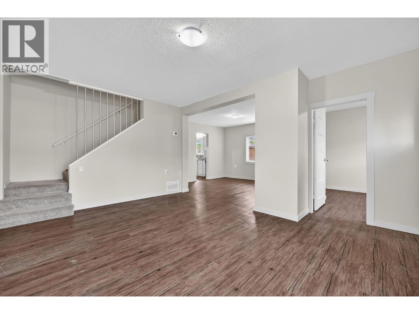  991 Coronation Avenue, Kelowna