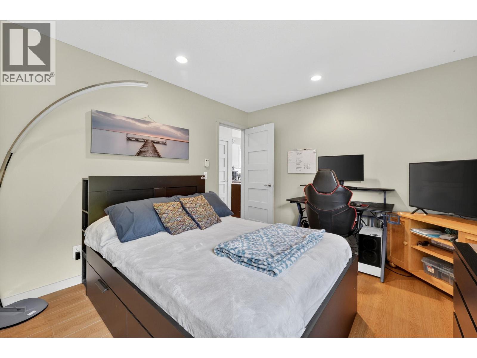  991 Coronation Avenue, Kelowna