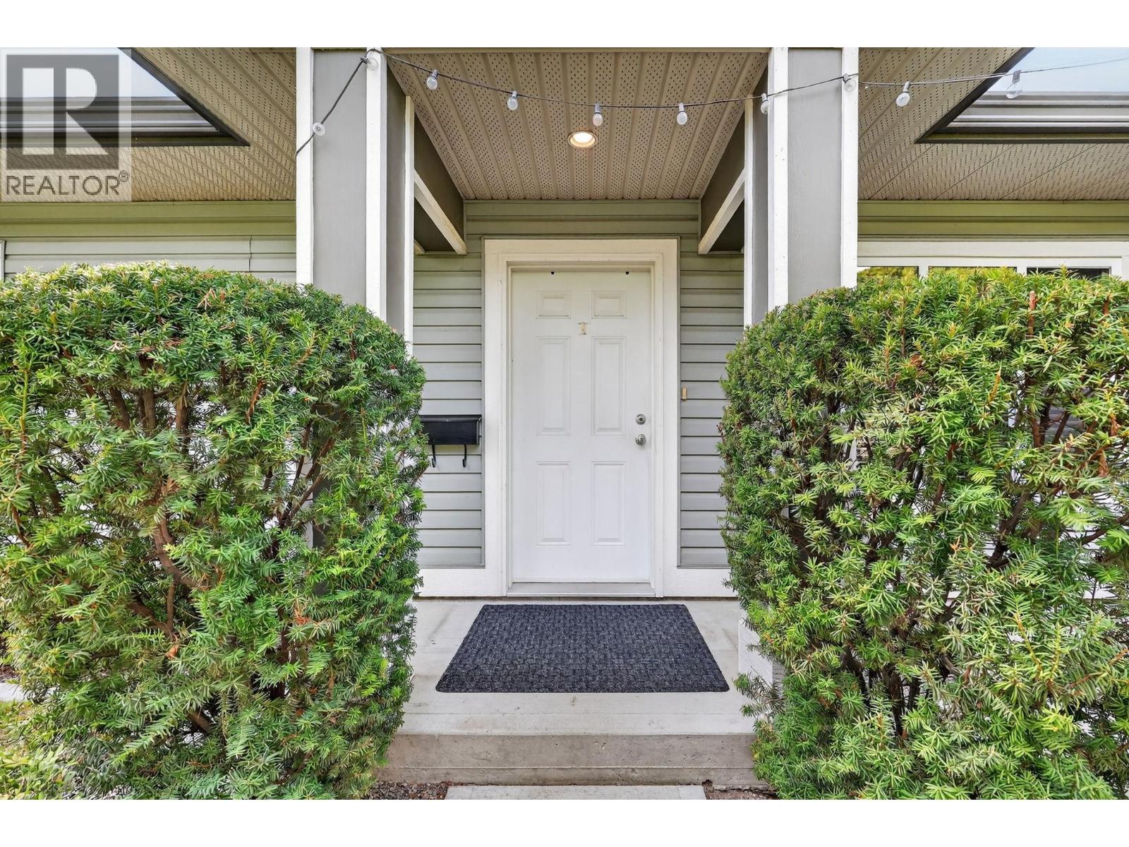  991 Coronation Avenue, Kelowna