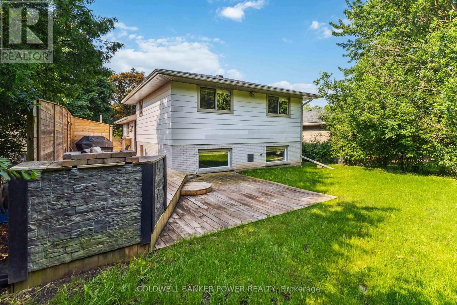 402 FERNDALE AVENUE Property Photo