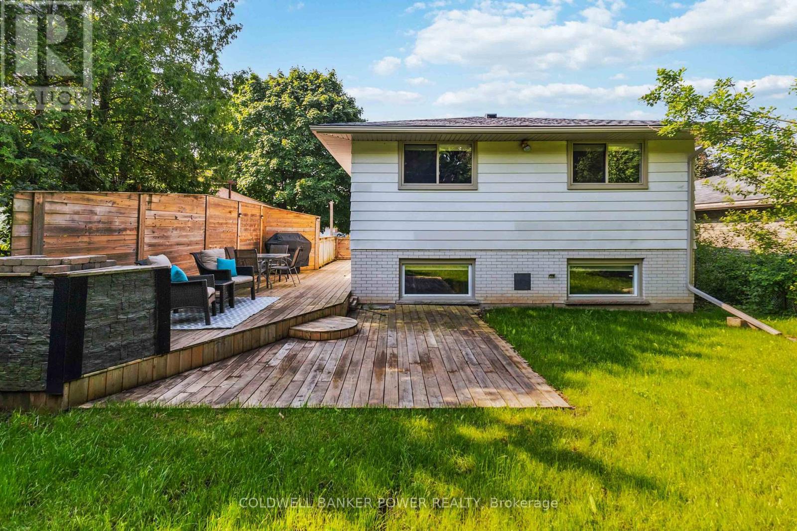 402 FERNDALE AVENUE Property Photo