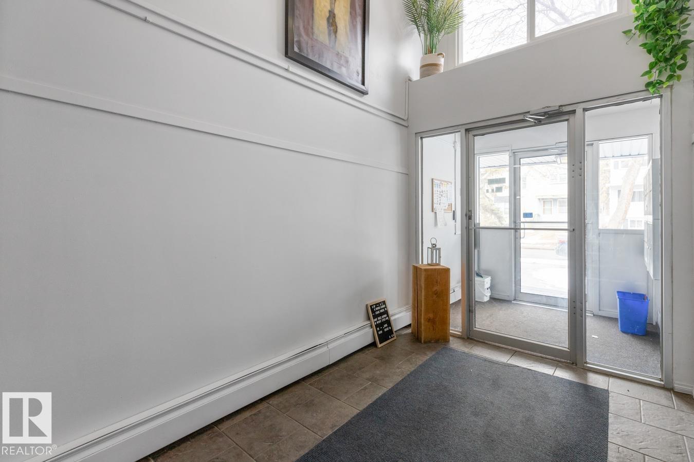 #301 10547 83 AV NW, Edmonton