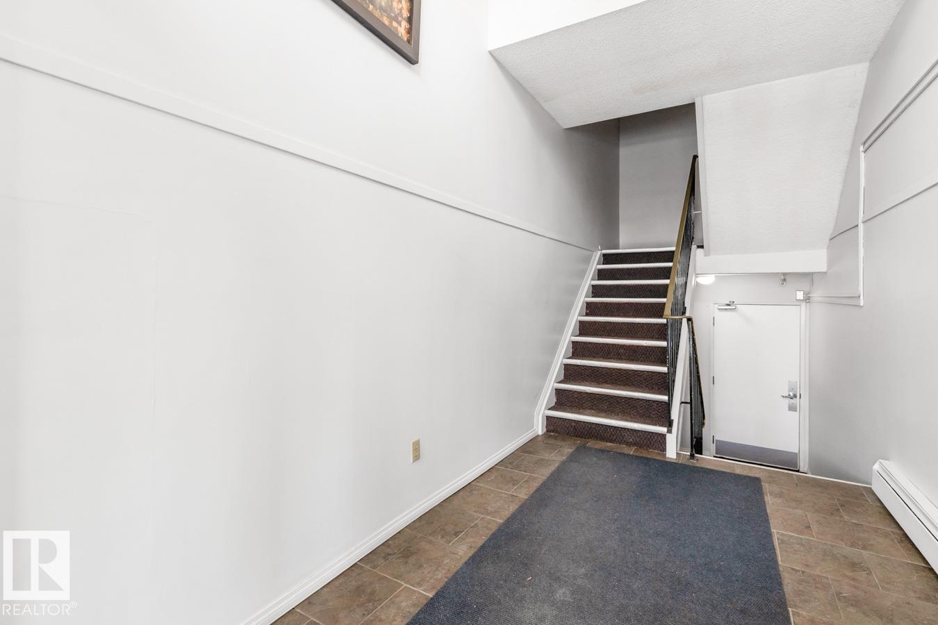 #301 10547 83 AV NW, Edmonton