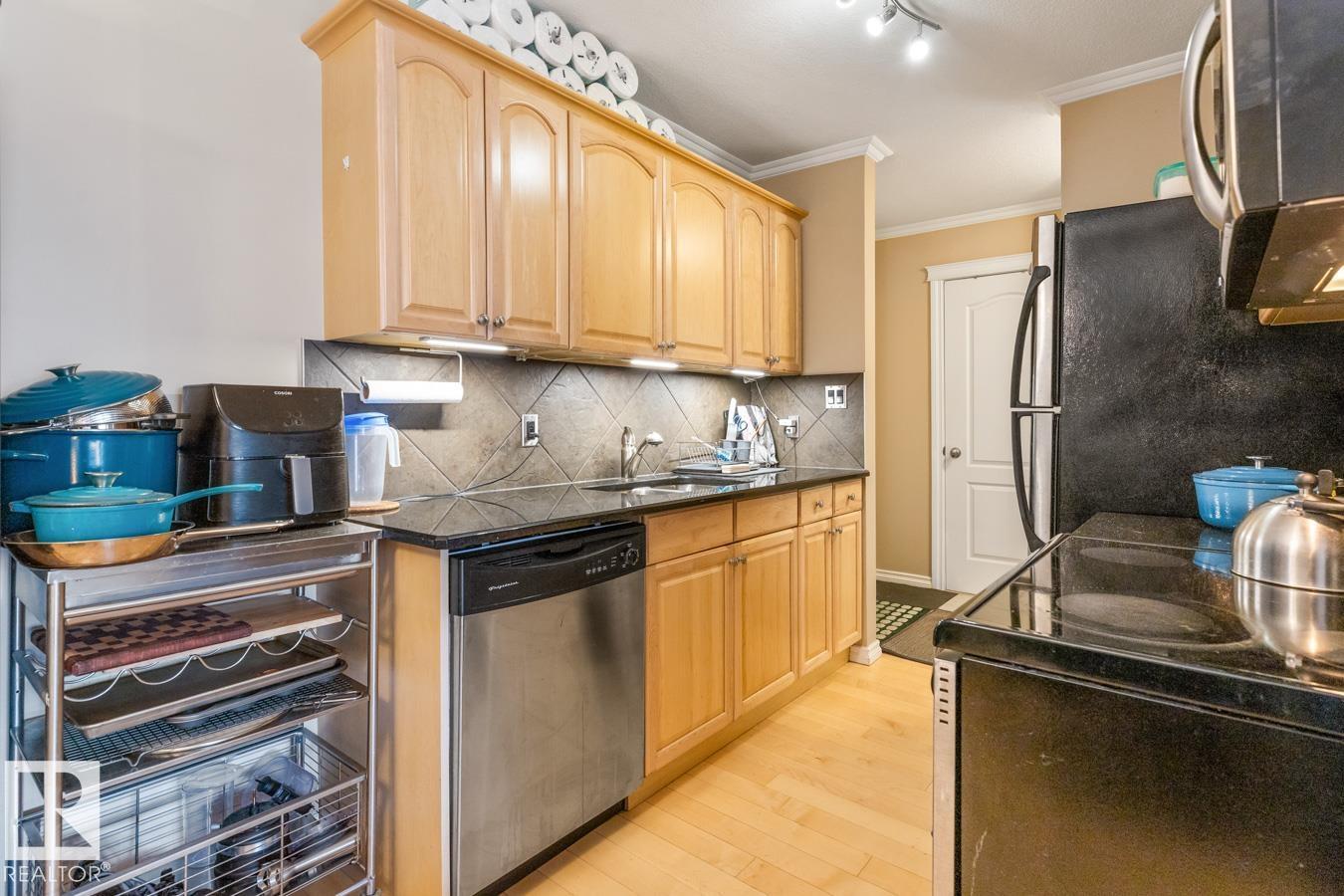 #301 10547 83 AV NW, Edmonton