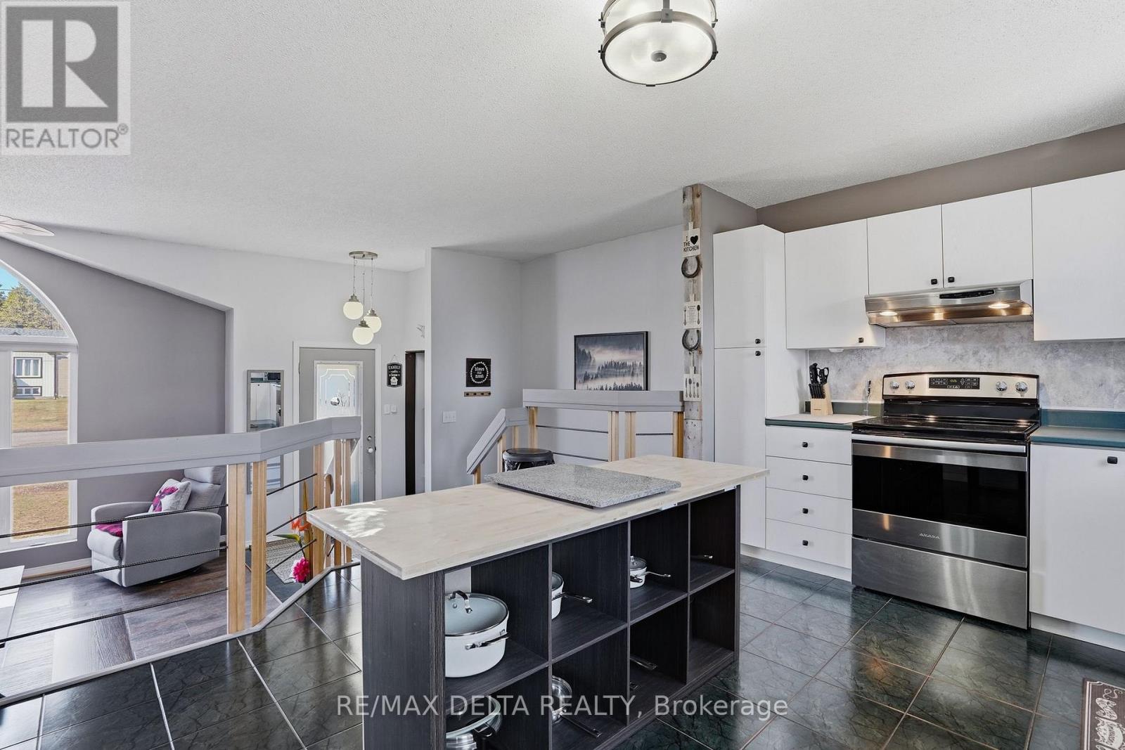 531 DEVISTA BOULEVARD - 12