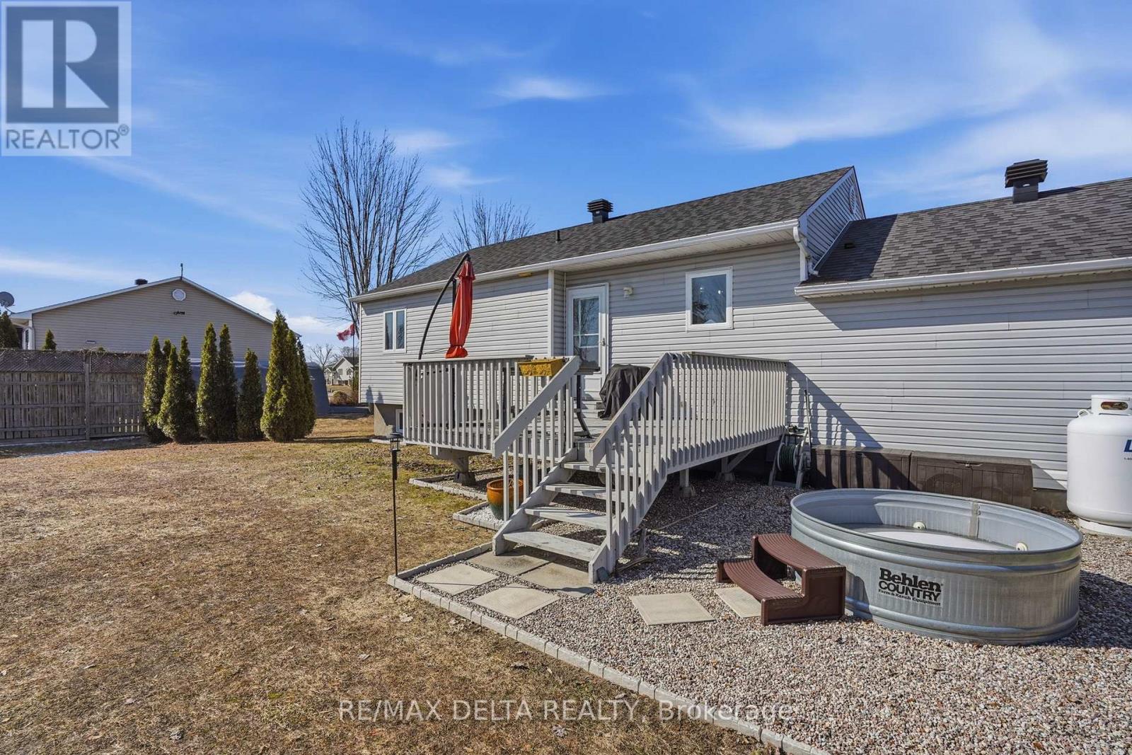 531 DEVISTA BOULEVARD — photo 28
