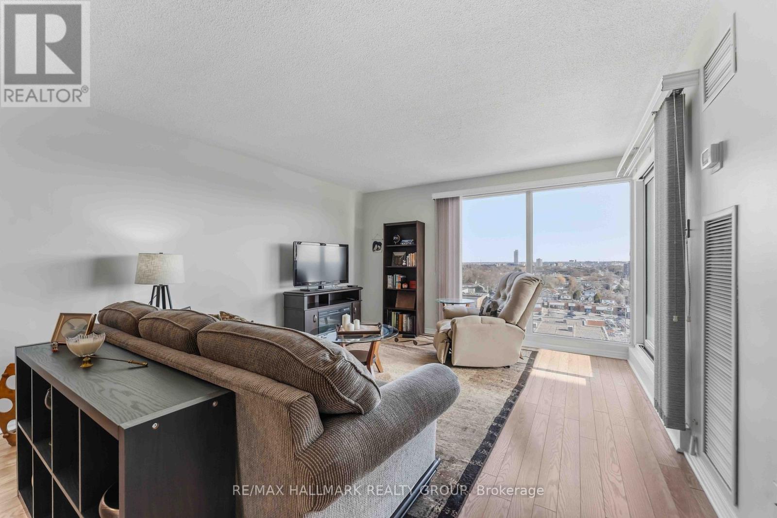 906 - 545 ST LAURENT BOULEVARD — photo 12