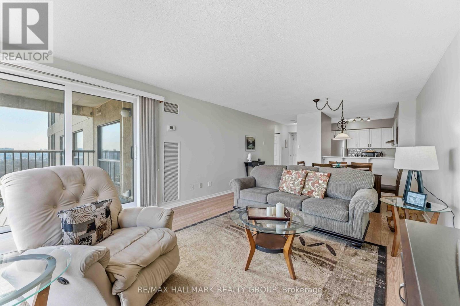 906 - 545 ST LAURENT BOULEVARD — photo 14