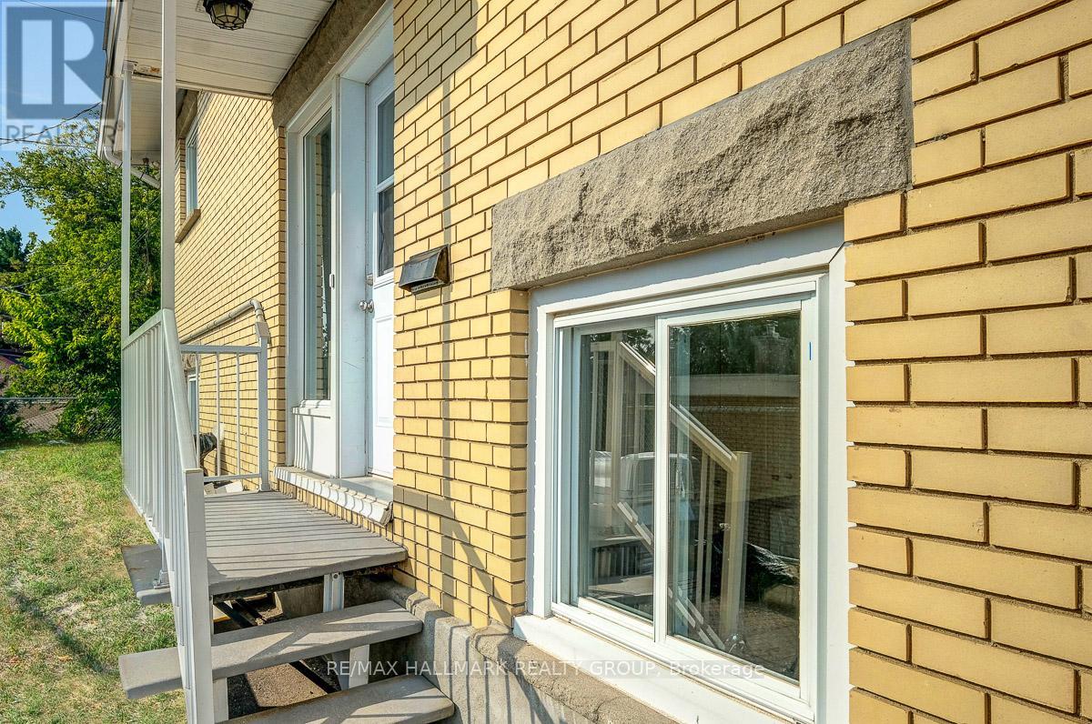 269 MICHEL CIRCLE — photo 26