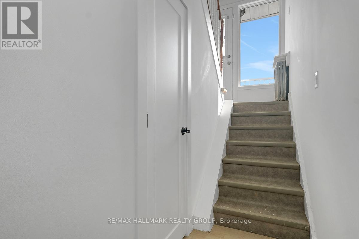 269 MICHEL CIRCLE — photo 27