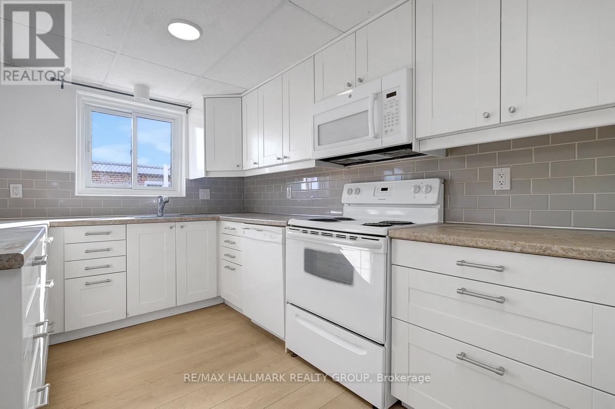 269 MICHEL CIRCLE — photo 31