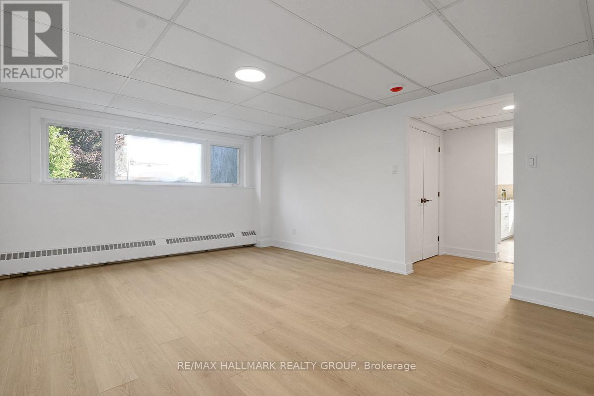 269 MICHEL CIRCLE — photo 44