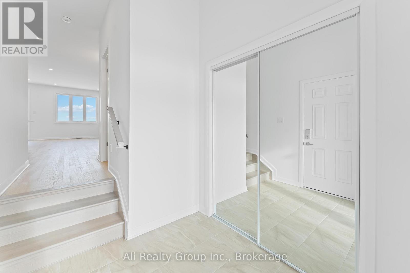 661 HAMSA STREET - 4