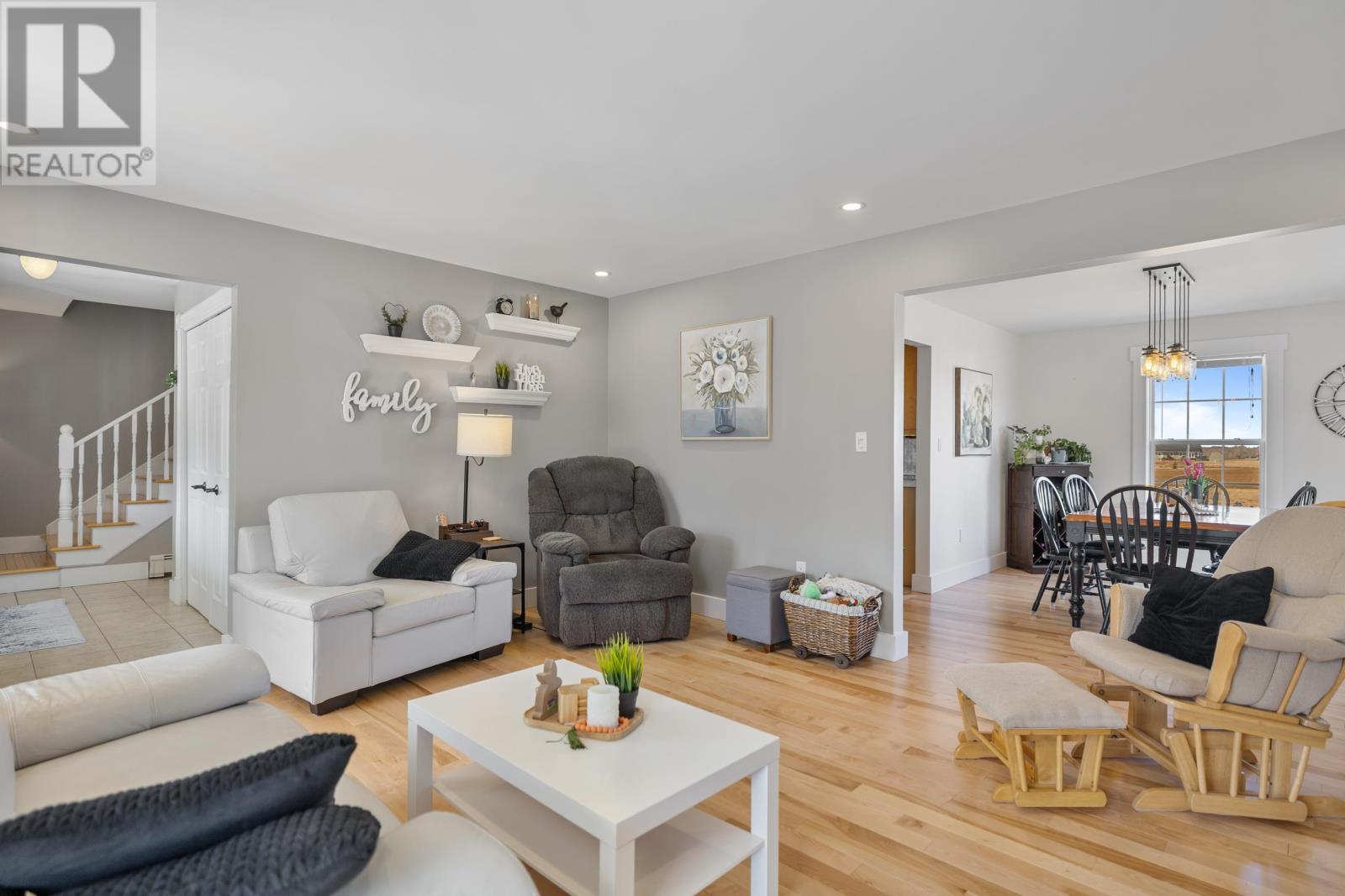 125 BIRKALLUM DRIVE - 11