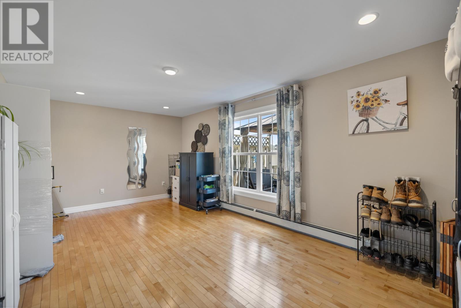 125 BIRKALLUM DRIVE - 21