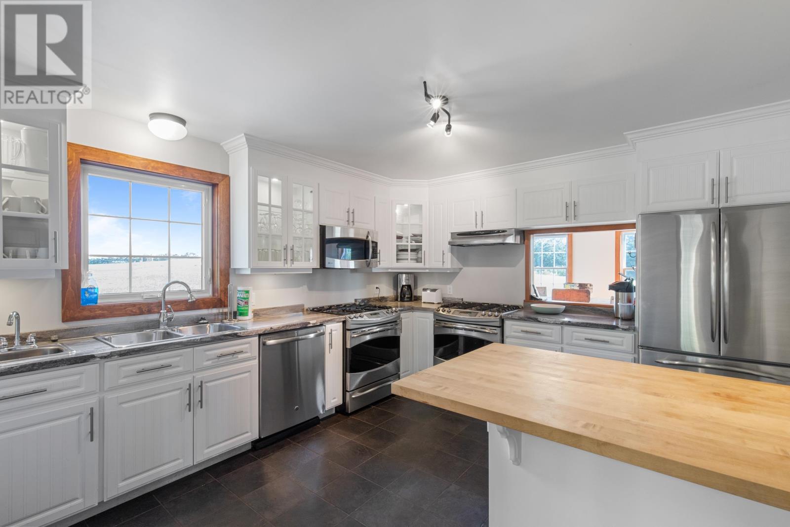 #36 118 SCHOOLHOUSE LANE - 19