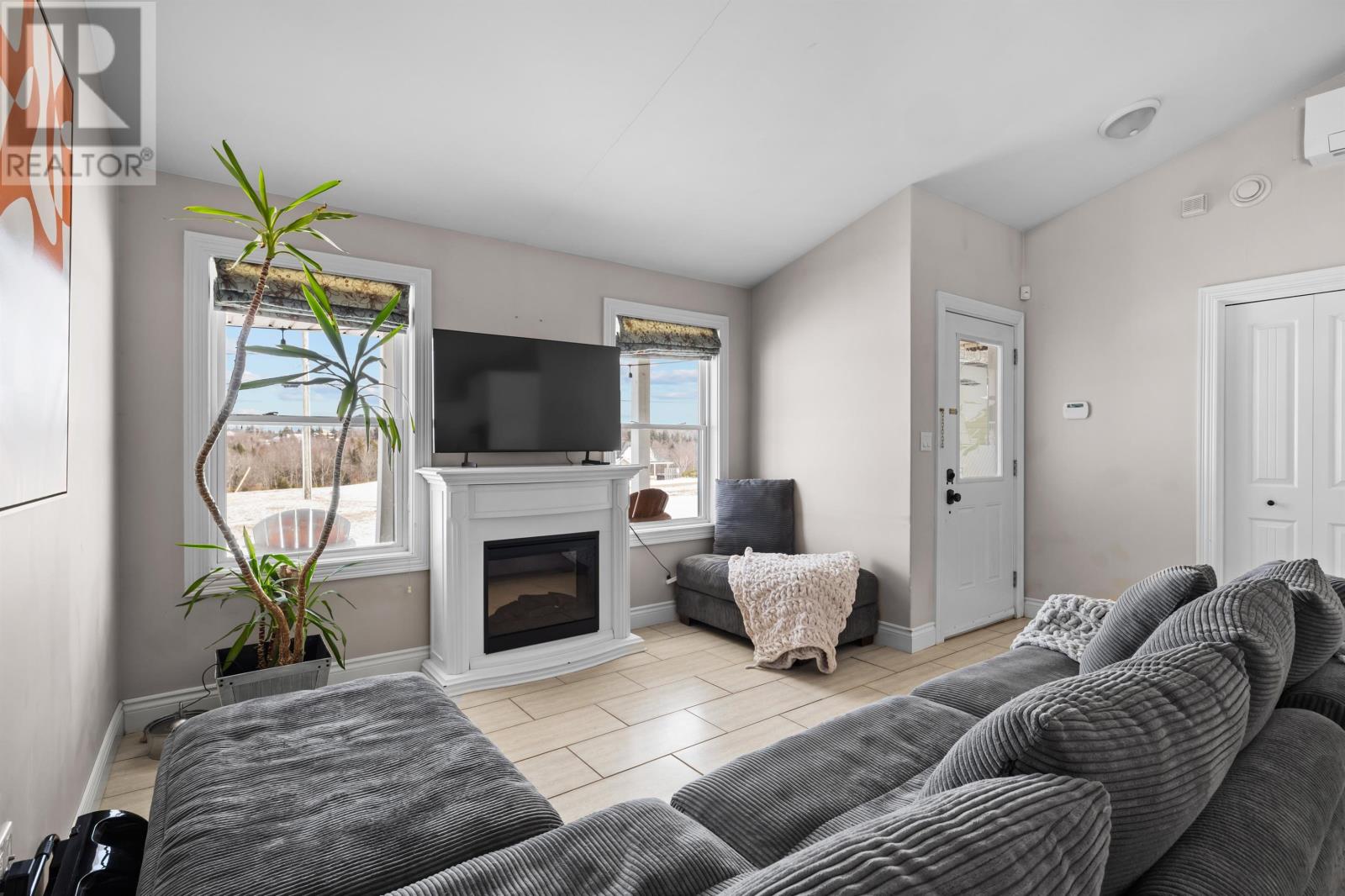 #36 118 SCHOOLHOUSE LANE - Image 3