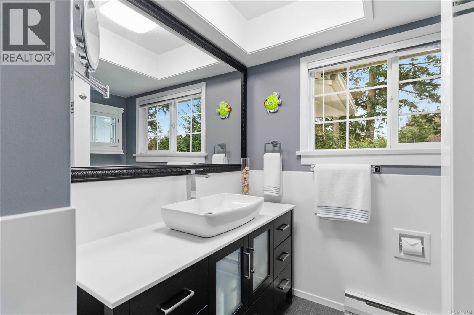 4719 TREETOP HTS - 11