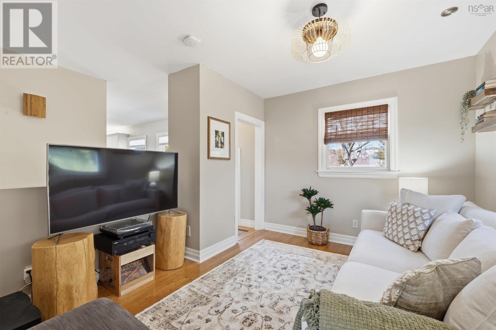 Property 26 of 45 of 21 Walker Street