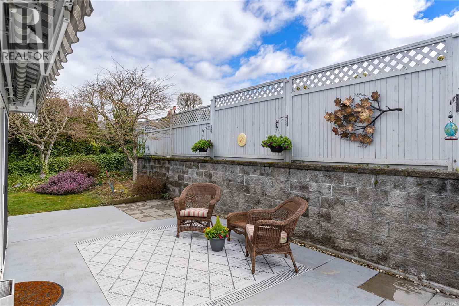 12 6595 Groveland Dr, Nanaimo