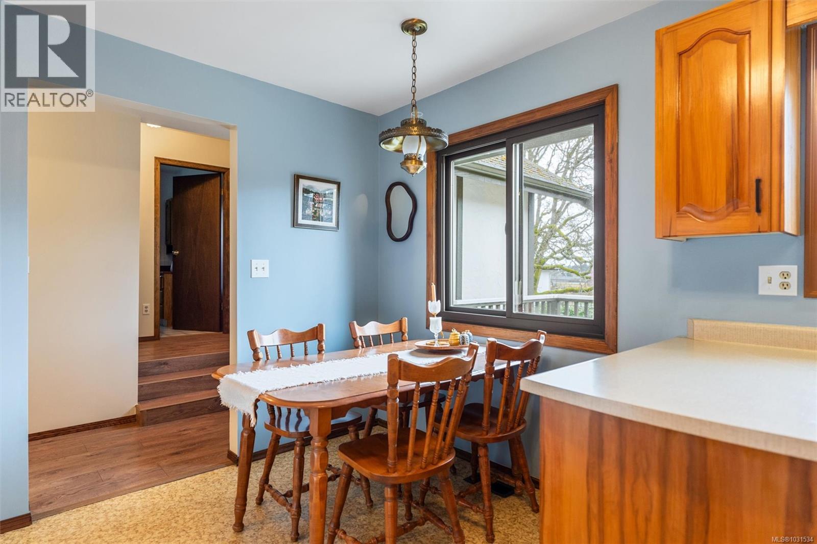 891 LAVENDER AVE - 8