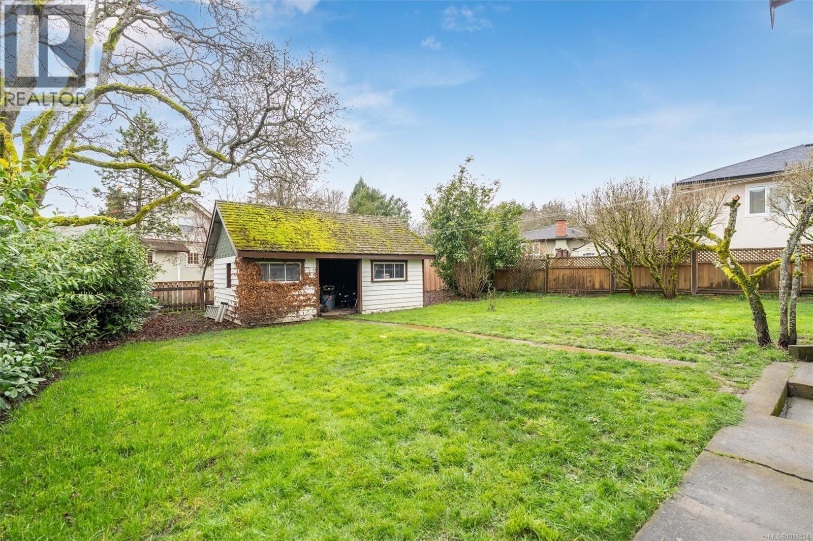 891 LAVENDER AVE - 25