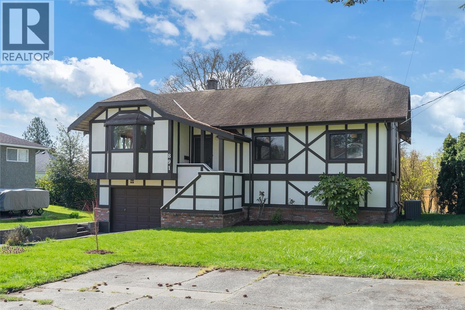 891 LAVENDER AVE - 35