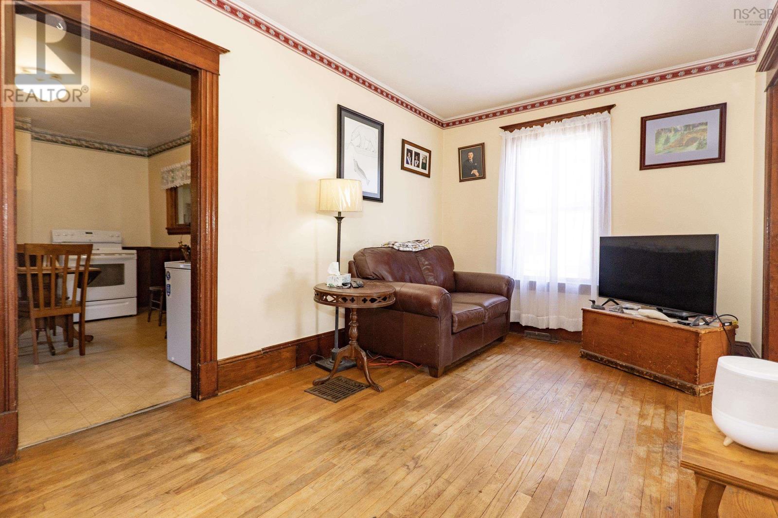 Property 21 of 29 of 5 Minto Street