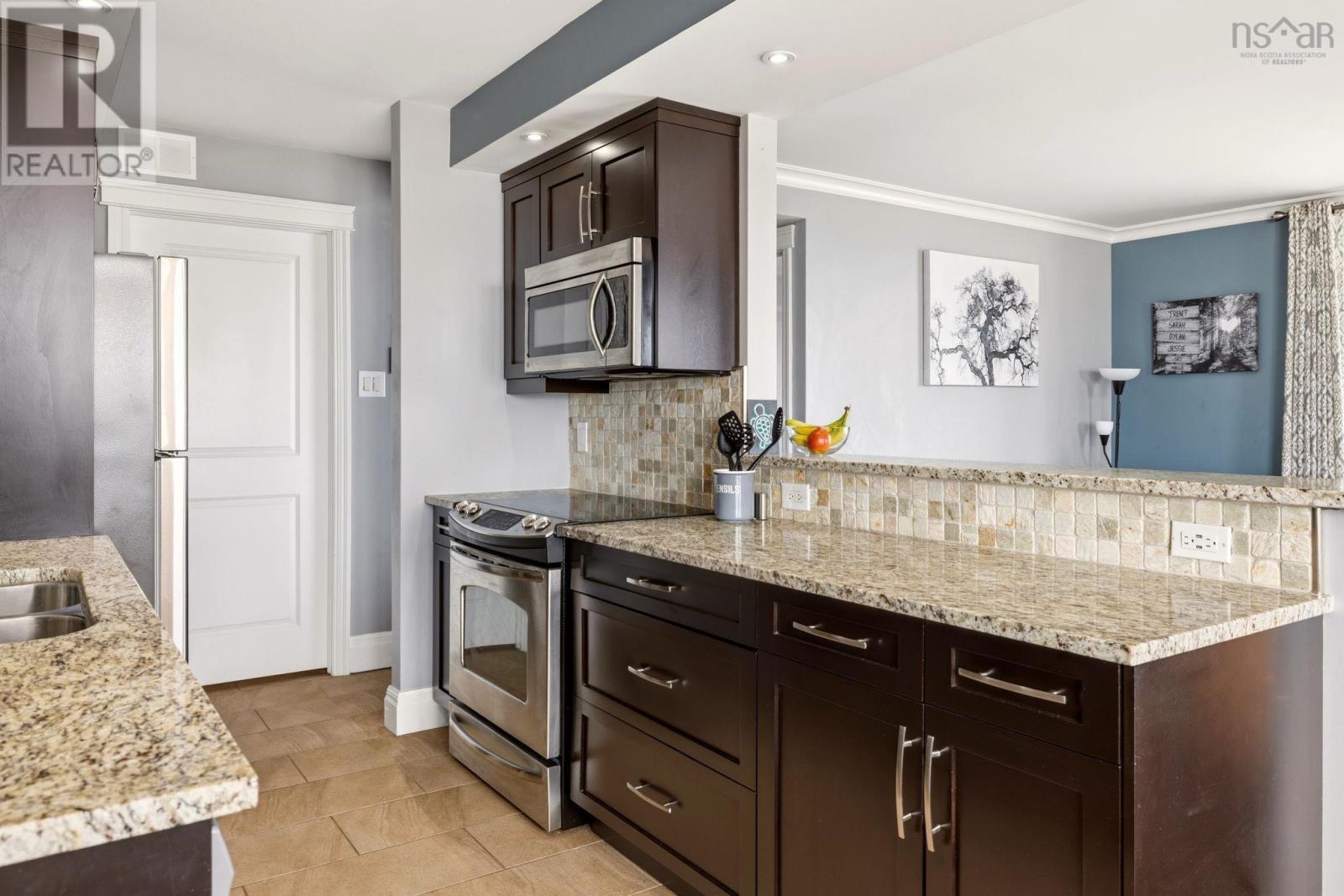 Property 11 of 31 of 821 45 Vimy Avenue