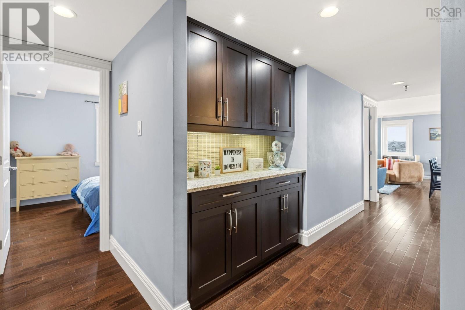 Property 16 of 31 of 821 45 Vimy Avenue