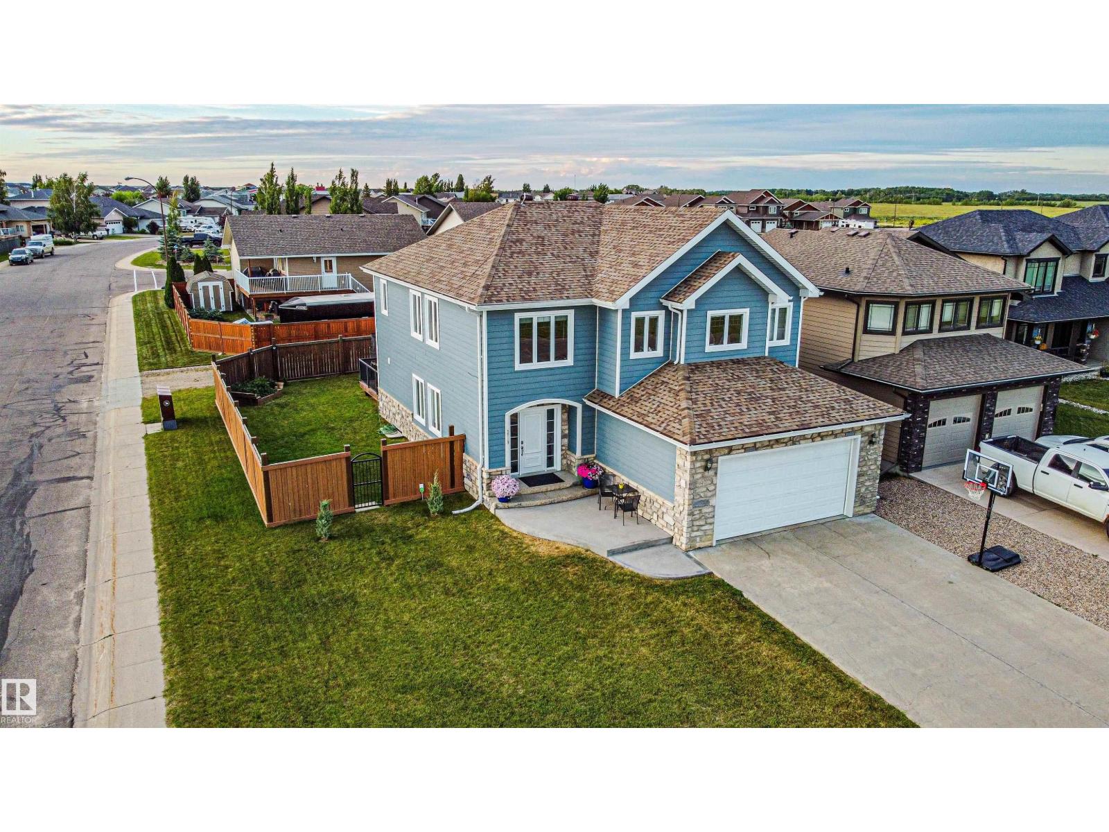 3719 LAKESHORE DR - 1