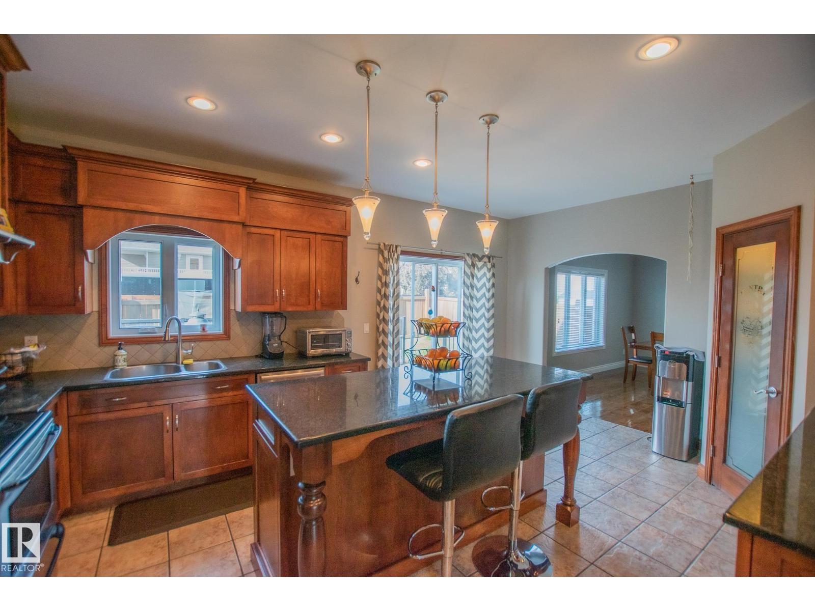 3719 LAKESHORE DR - 23