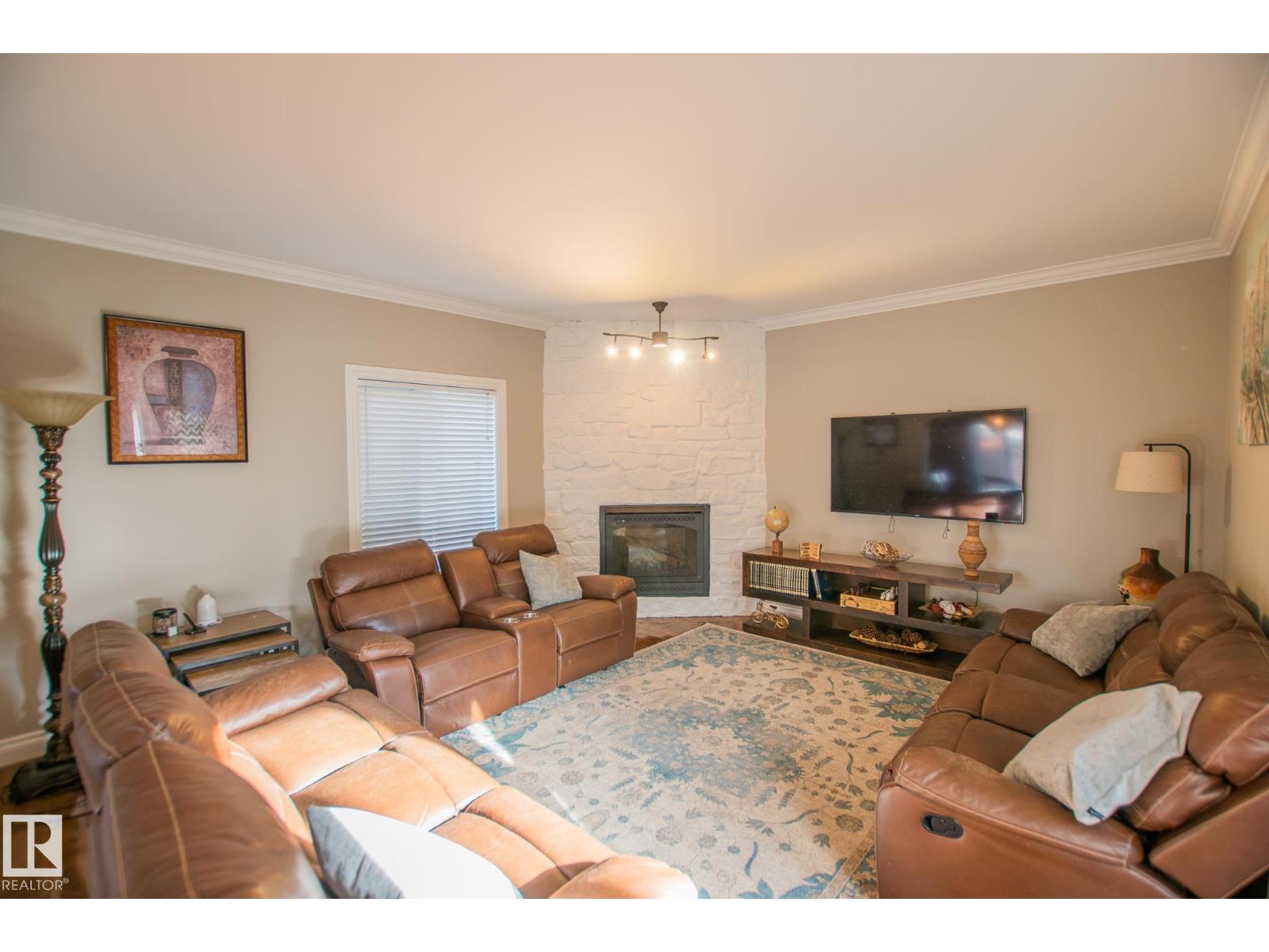 3719 LAKESHORE DR - 27