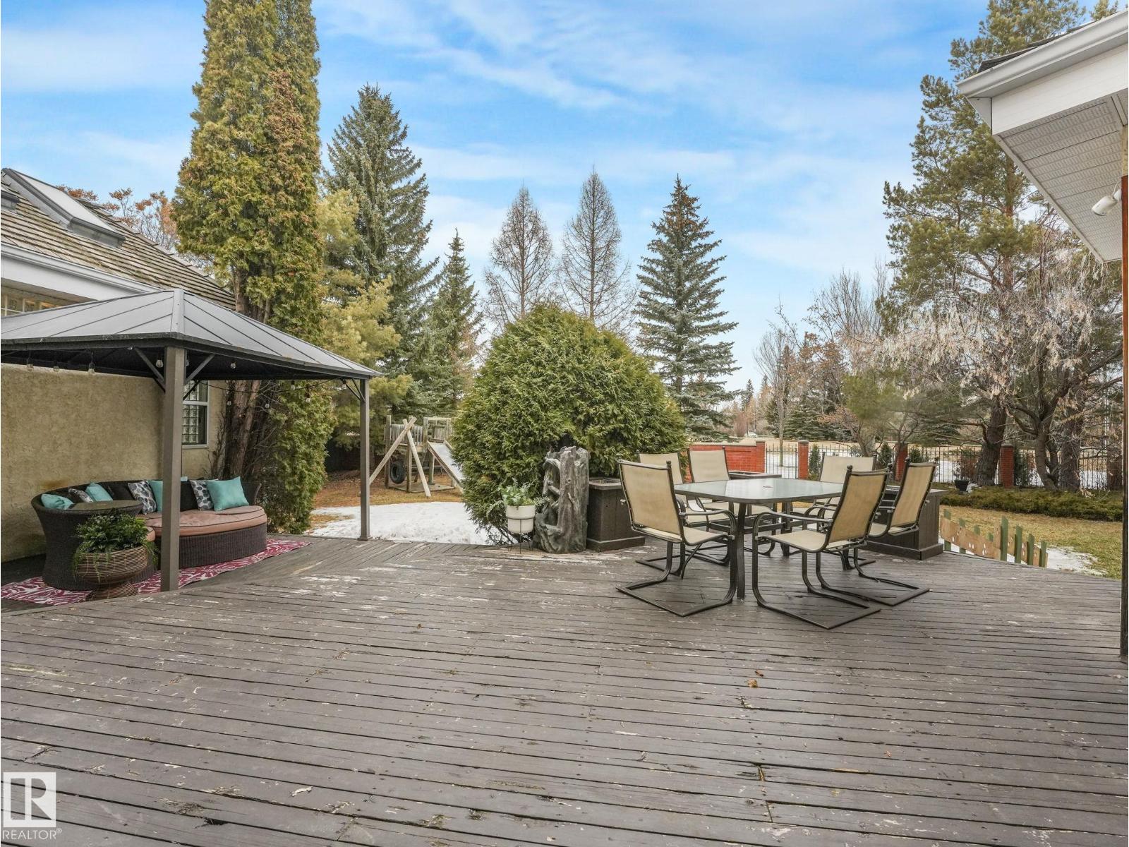 110 WEAVER DR NW - 24