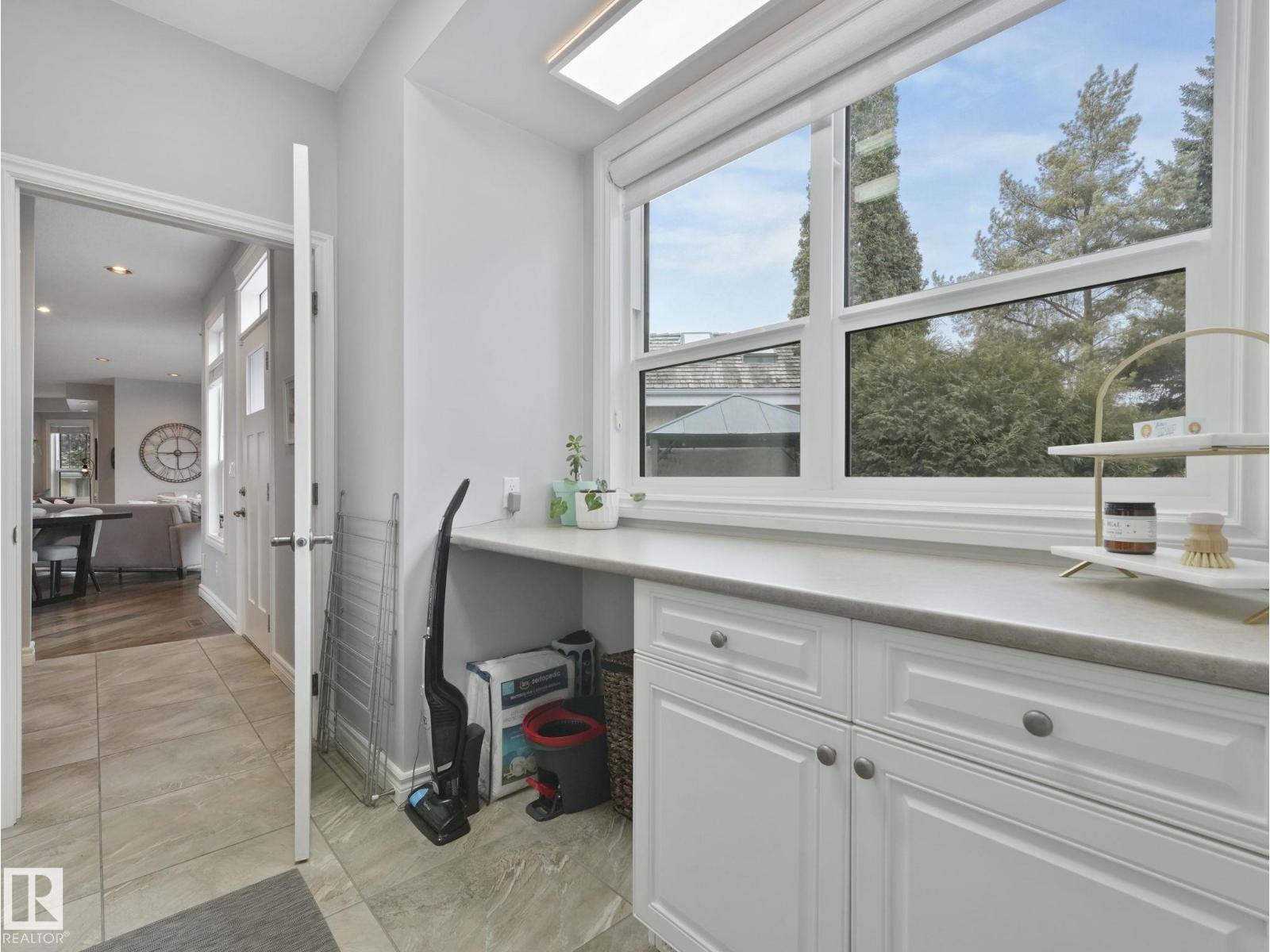 110 WEAVER DR NW - 53